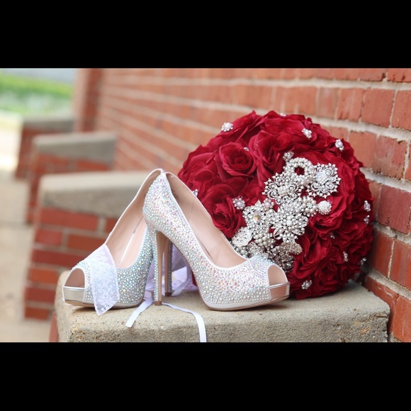 Size 10 pumps - Picture 3 of 4